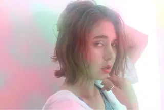 ミディアム カラー 鍵山 千秋のヘアスタイル