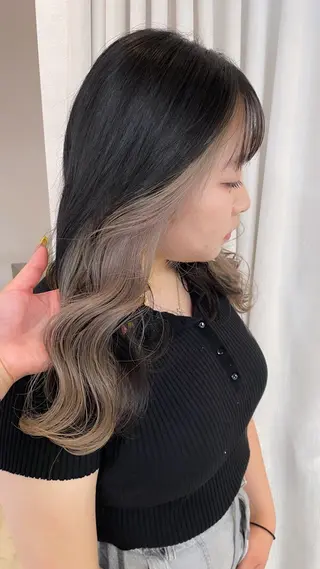 カラー Mii. 内田萌々のヘアスタイル