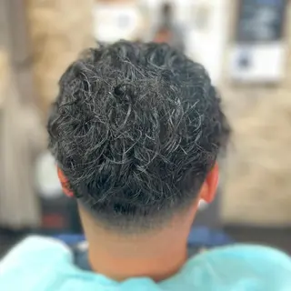 パーマ メンズ ヘアーサロン ＳＯRＡお顔剃りのエステ・リラクイメージ