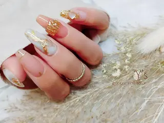 ネイル YUMI NAGAI のネイルデザイン