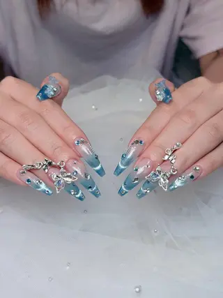 ネイル Julli NailStudioのネイルデザイン