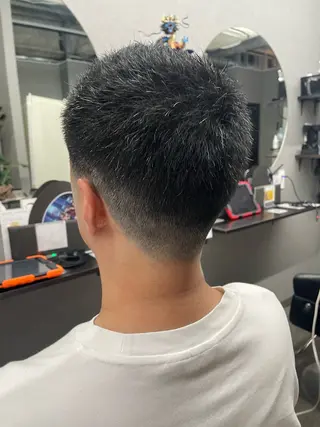 メンズ 🌹ミラクル美容師 🌹ブリーチくっぽのヘアスタイル