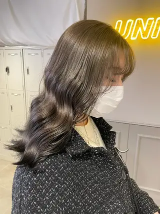 ロング カラー 抜け感レイヤー︴ ニュアンスカラーのヘアスタイル