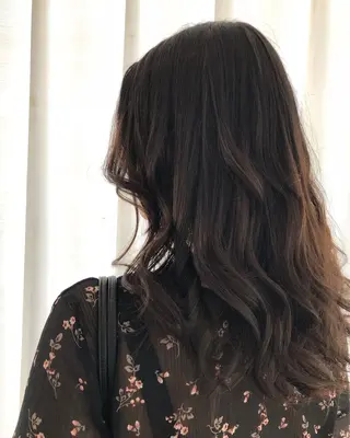 セミロング カラー 🦋美髪／エクステ 🦋アベイクミのヘアスタイル