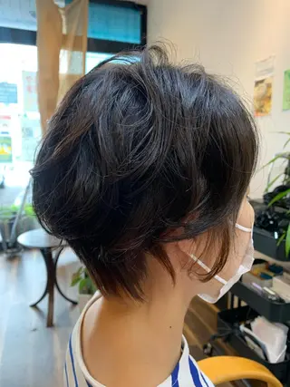 ショート パーマ 石川 奈緒子のヘアスタイル