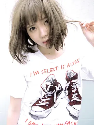 ミディアム 嶋崎 留美のヘアスタイル