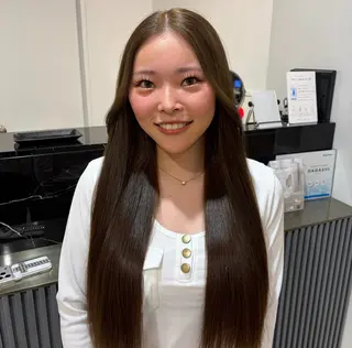 ロング すみれ✨レイヤー 🫧透明感カラーのヘアスタイル