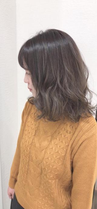 ミディアム 岸川 恭子のヘアスタイル