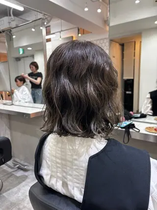ミディアム パーマ Viot 銀座 樋口 桃佳のヘアスタイル