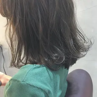 ミディアム カラー 金子 歩実のヘアスタイル
