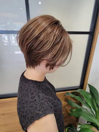 ショート やなぎさわ はるなのヘアスタイル