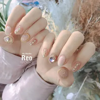 ミディアム ネイル Blowe ニュアンスのネイルデザイン