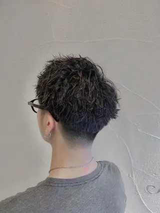 ショート パーマ ハイトーン×似合わせ 🌱中川慎之介のヘアスタイル