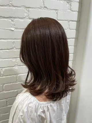 ミディアム カラー 澤田 しおりのヘアスタイル