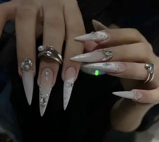 ネイル Pure&Rich Nailのネイルデザイン