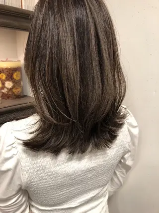 ミディアム カラー ducca/ kariyaのヘアスタイル