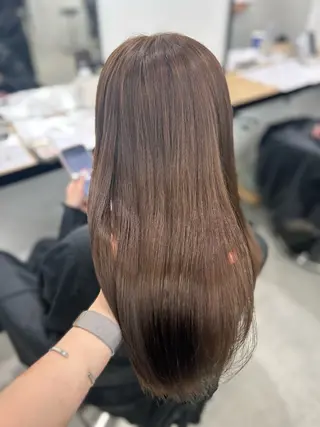 ロング カラー YUKA🤍ベージュ /ミルクティーのヘアスタイル