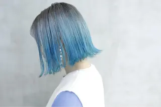 ミディアム カラー レイヤーカット ベージュカラー/小島のヘアスタイル