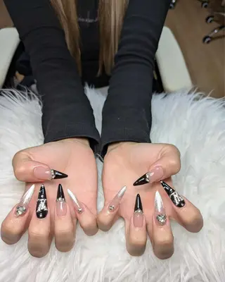 ネイル Queen Nail 柏店 クイーンネイルのネイルデザイン