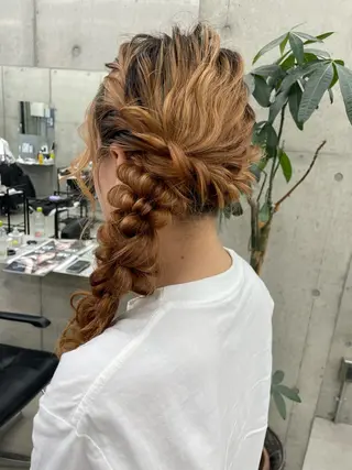 セミロング 手島 カミラのヘアスタイル