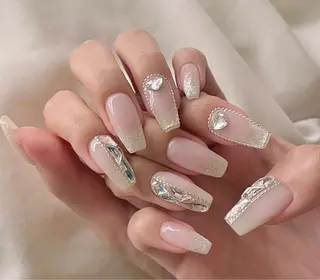 セミロング nina beautyのネイルデザイン