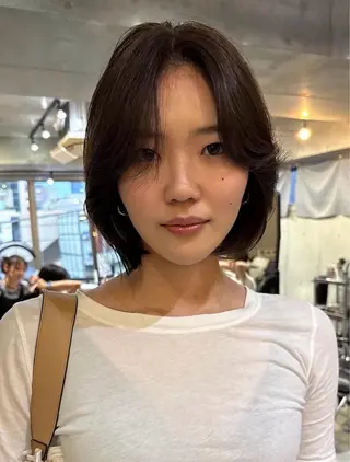 ショート レイヤーカット\ウル フ　chinatsuのヘアスタイル