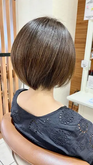 ショート カラー テラモト カズヨシのヘアスタイル