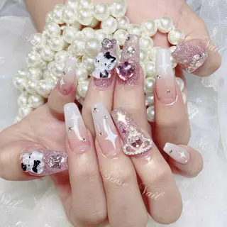 ネイル Kurieitibu 🍬Byu~tīのネイルデザイン