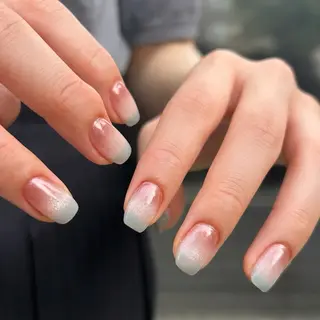 ネイル Ezura Yumi 【 mo-ve 】のネイルデザイン