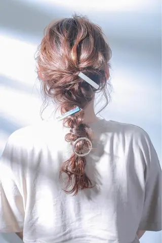 ロング ヘアアレンジ 伊藤 裕貴のヘアスタイル