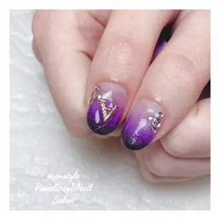 ミディアム ネイル 🐾enen style 🐾のネイルデザイン