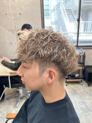 ショート パーマ メンズ 💎メンズパーマ特化 🥇メンズのプロのヘアスタイル