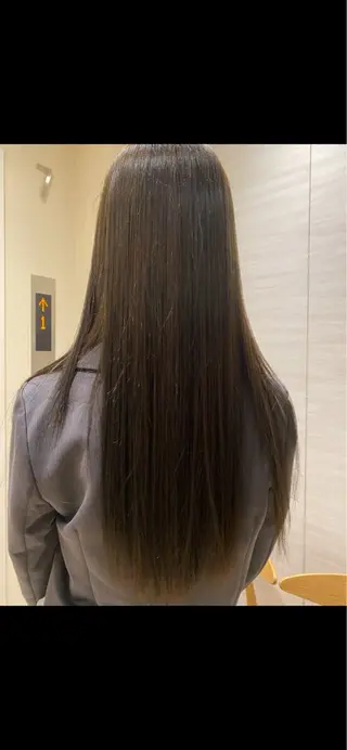 ロング Nakashima Akiのヘアスタイル