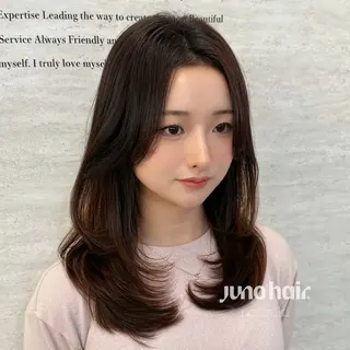 セミロング 韓国レイヤー🪽 無重力パーマナツキのヘアスタイル