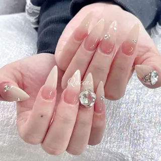 ネイル Queens みなみのネイルデザイン