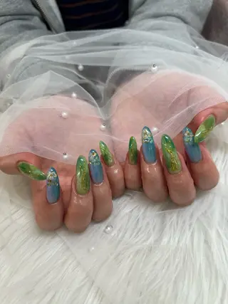 ネイル AOAQUA SHIORIのネイルデザイン
