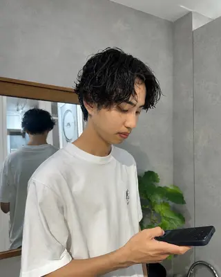 カラー パーマ メンズ タイトボブ個性派カラ ーAKANEのヘアスタイル