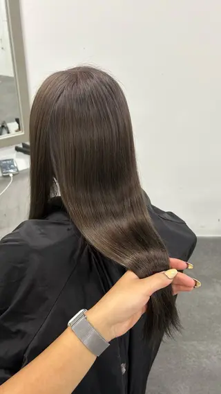 ロング カラー 艶髪✖️ハイトーン 🫧YURIA🫧のヘアスタイル