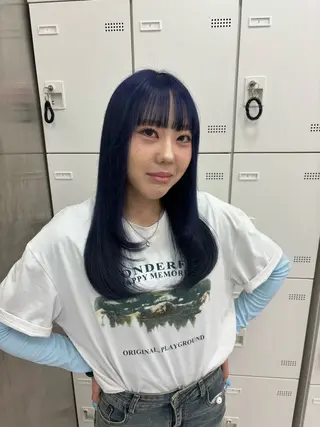 ロング カラー 抜け感レイヤー︴ ニュアンスカラーのヘアスタイル