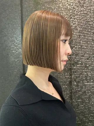 ショート カラー 對馬 光梨のヘアスタイル