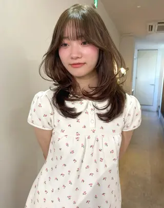 ロング カラー mizuki/ピンク ベージュ.レイヤーのヘアスタイル