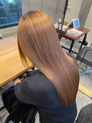 ロング 平栗 篤のヘアスタイル