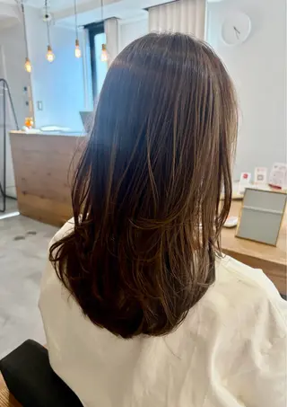 ミディアム 南堀江レイヤーカット MIKU🍒のヘアスタイル