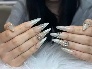 ネイル Lisa Nail Salonのネイルデザイン