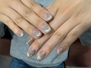 ネイル LAVISH 大和店 emi・:*+のネイルデザイン