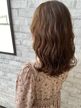 ミディアム カラー Oopsレイヤー 加藤澄都のヘアスタイル