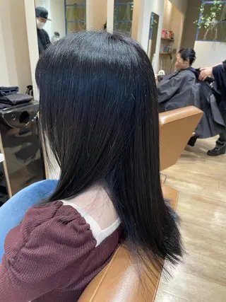 セミロング カラー 亀田 実花のヘアスタイル