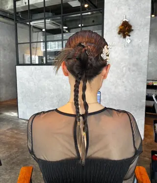ロング 山本 悠理のヘアスタイル