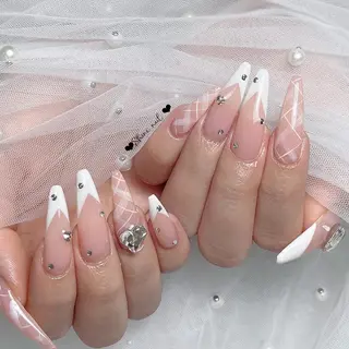 ネイル shine 長さだし専門のネイルデザイン