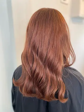 ロング 透明感カラー栄 みゆのヘアスタイル